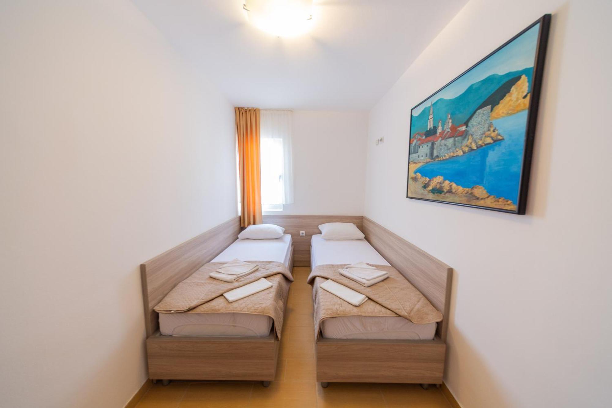 Azzuro Apartments Budua Esterno foto