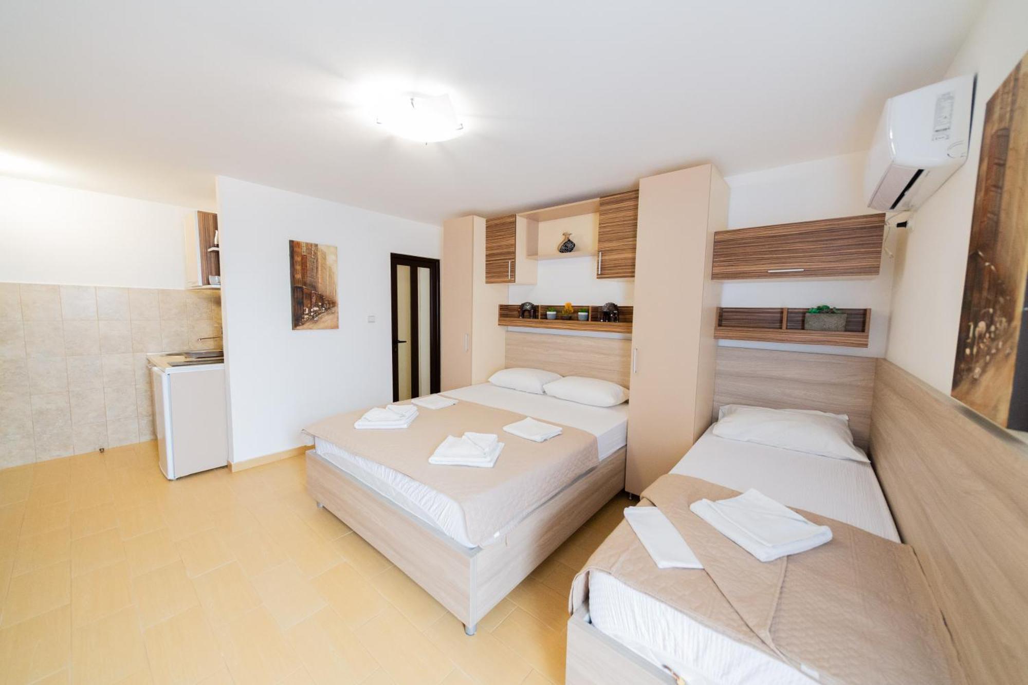 Azzuro Apartments Budua Esterno foto