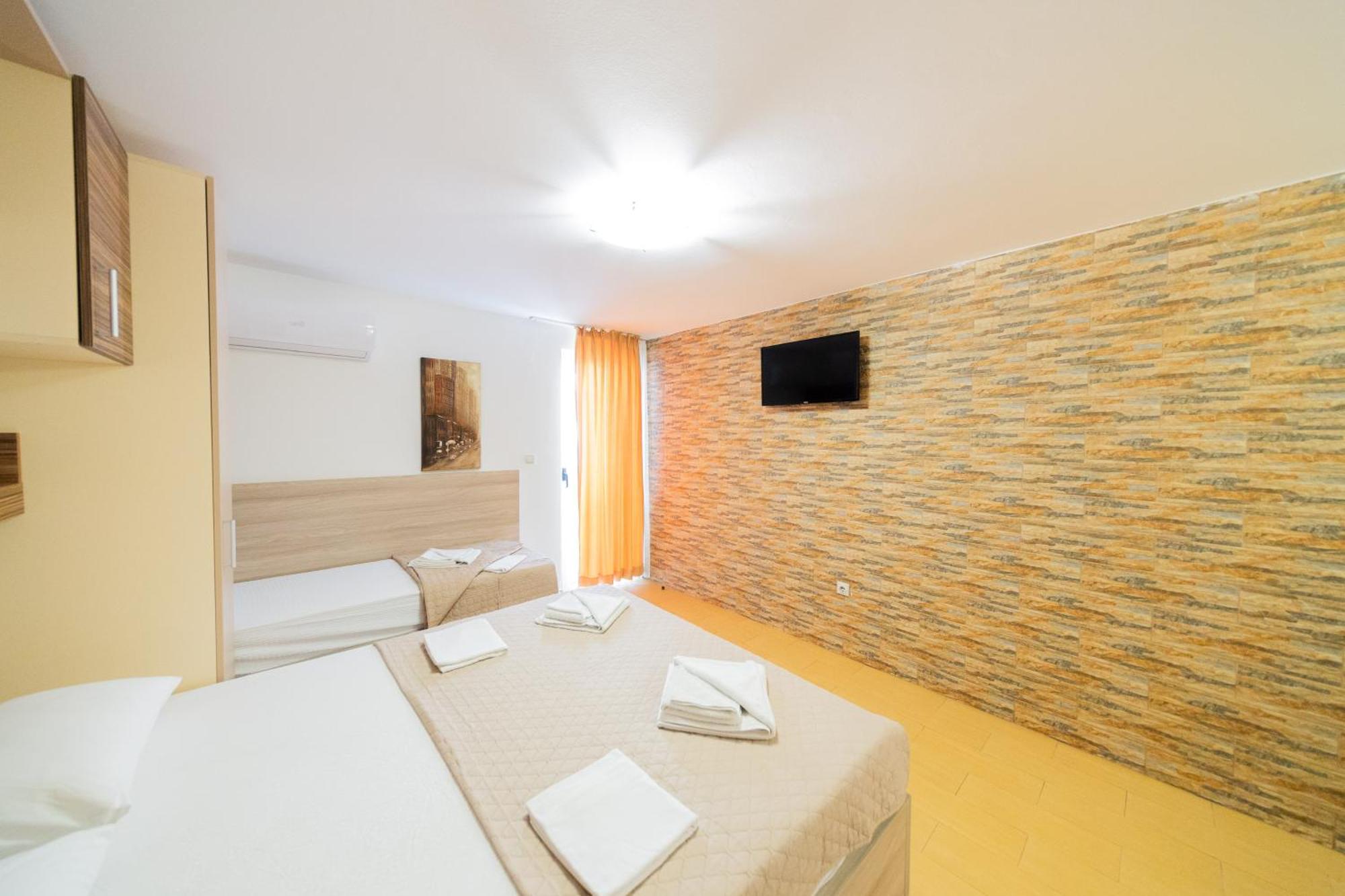 Azzuro Apartments Budua Esterno foto