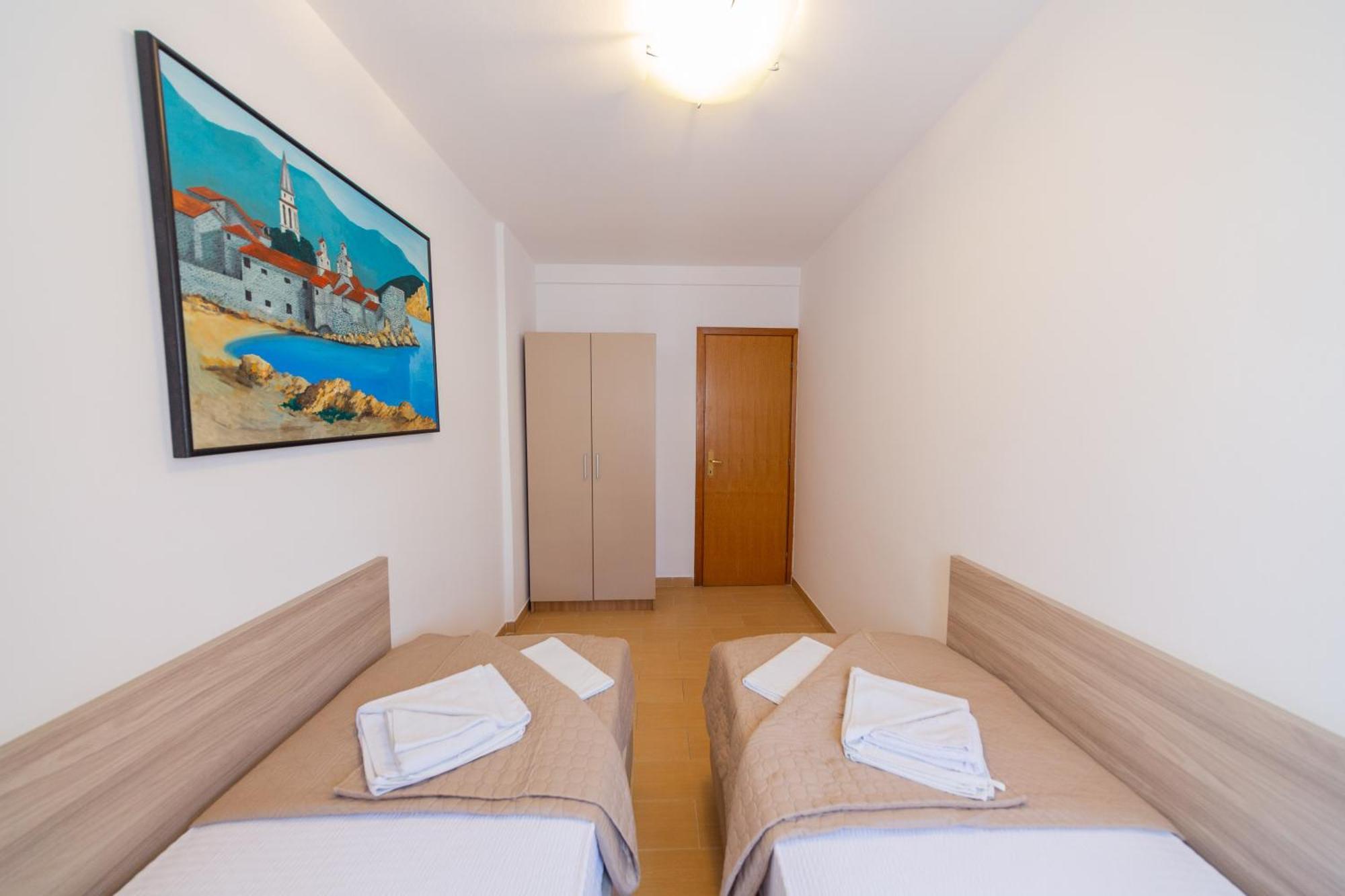 Azzuro Apartments Budua Esterno foto