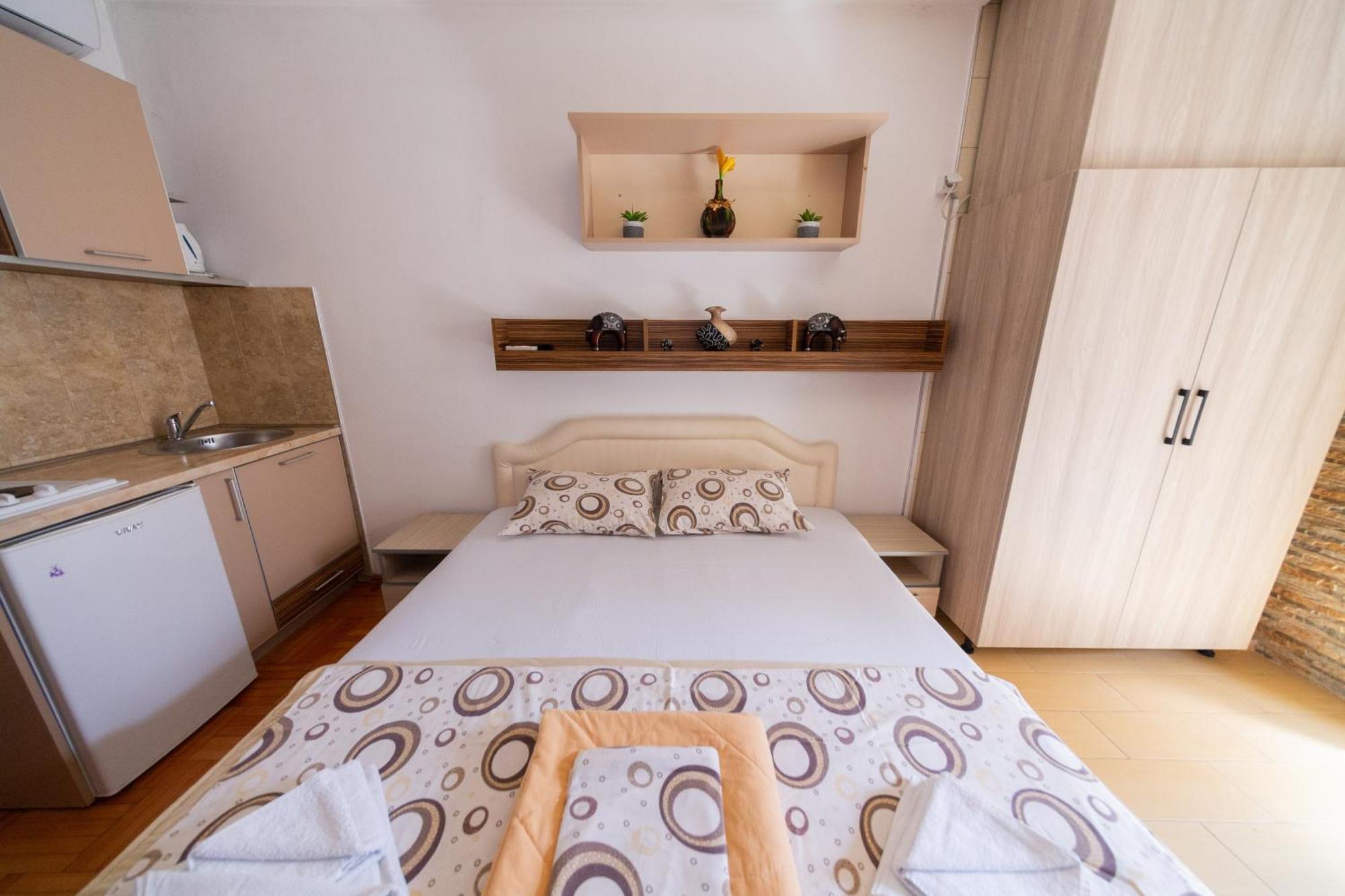 Azzuro Apartments Budua Esterno foto